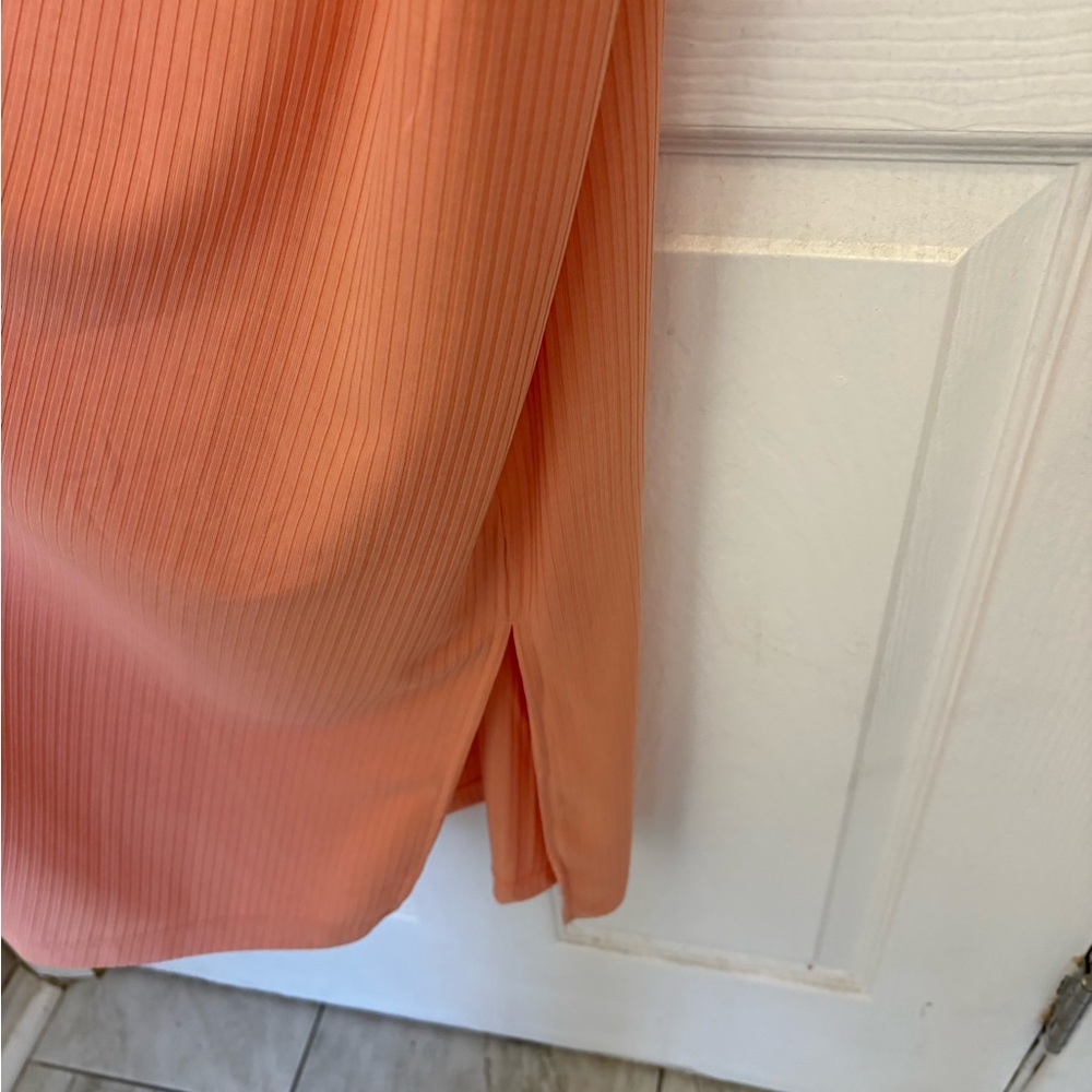 New w/o tags Sleeveless Coral Midi Dress - Picture 6 of 7